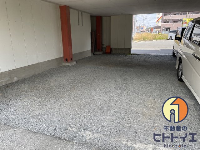 井上ビルの駐車場