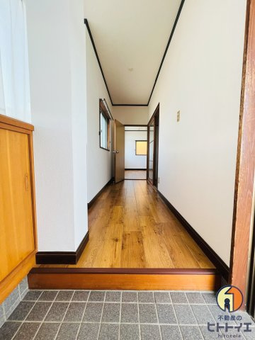 井上ビルの玄関