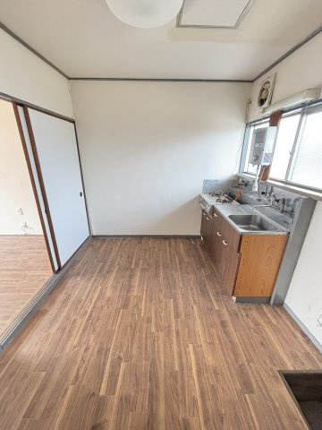 コーポラス美山　A棟