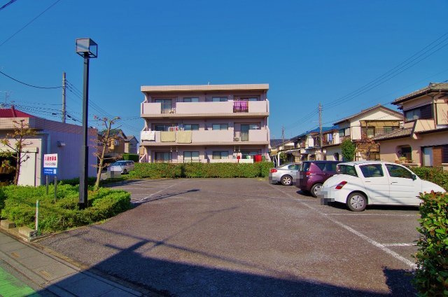 ベルメゾン北越谷の駐車場