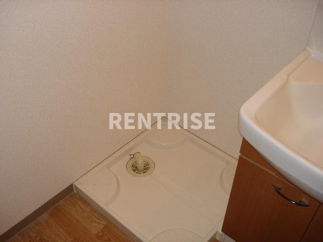 ロイヤル木の家 Ⅱ番館の設備|洗濯機置場(イメージ)