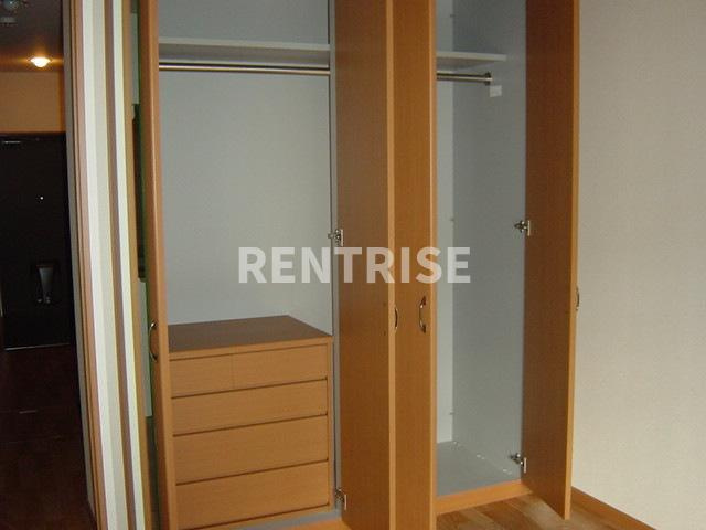 ロイヤル木の家 Ⅱ番館の収納|収納(イメージ)