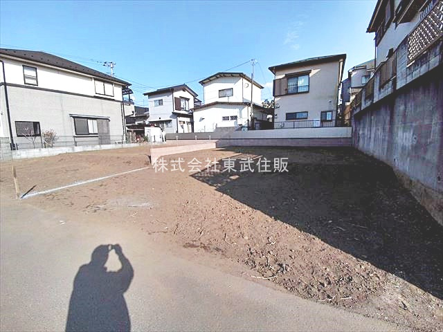 【前面道路含む現地写真】 | 日高市高萩　全２区画　B号区 | 前面道路含む現地写真です