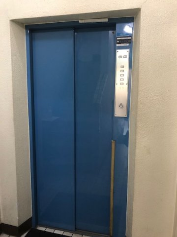 池原第一ビルのロビー