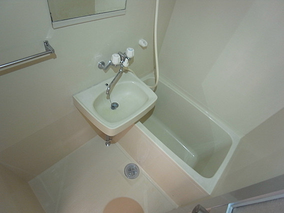 コーポアスナロの浴室