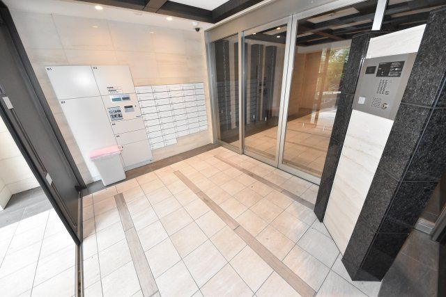 HRフロントリーガル難波WEST