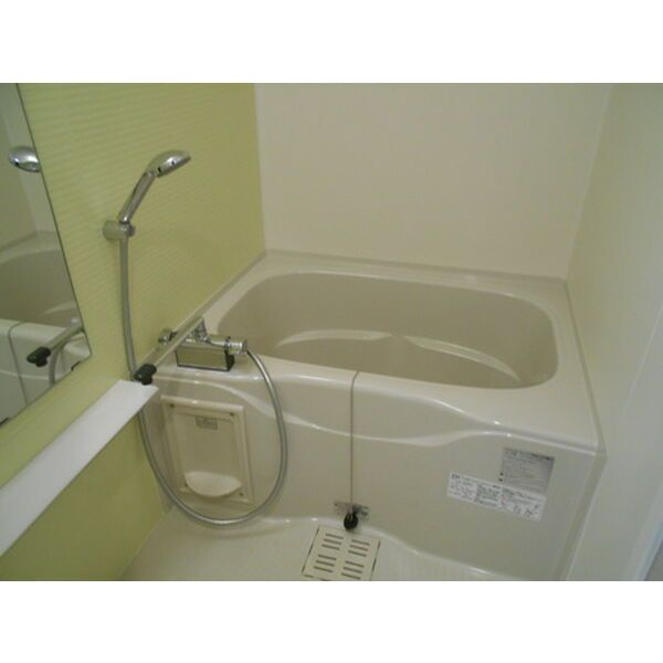 HRフロントリーガル難波WESTの浴室