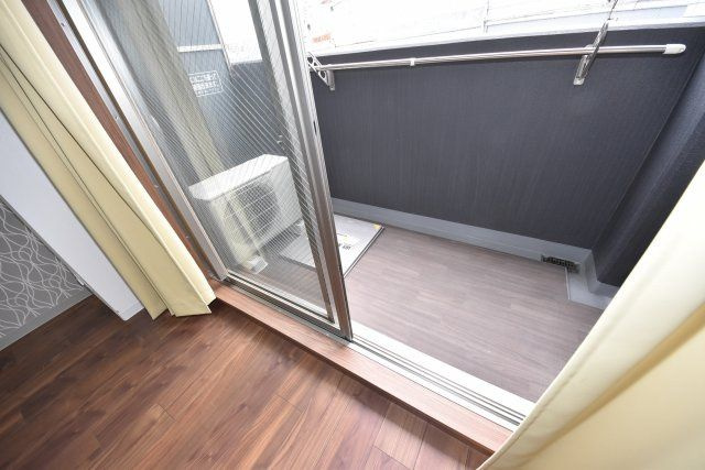 HRフロントリーガル難波WESTのバルコニー