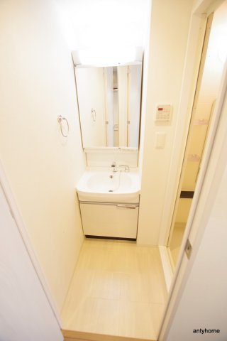 ディームス江坂　仲介手数料無料の洗面所