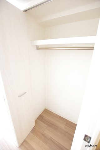 ディームス江坂　仲介手数料無料の収納