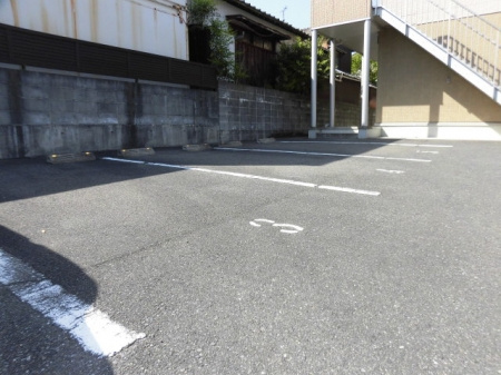 セジュール・ディア・モント【10，000円キャッシュバック対象物件】のその他|駐車場があるので、車を買う予定の方も安心です