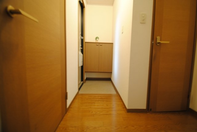 ハイネス迎野の玄関|玄関です