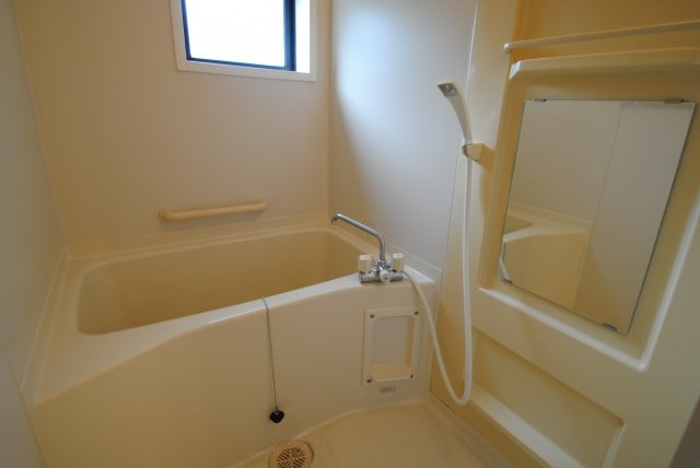 ハイネス迎野の浴室|お風呂で日々の疲れを落としましょう