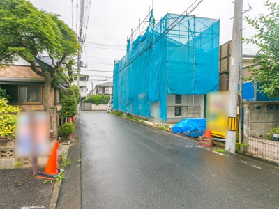【前面道路含む現地写真】 | 立川市若葉町Ⅱ期 | 西側5.46ｍ公道
北側10.96ｍ公道