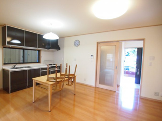 【居間・リビング】 | 崎山貸家