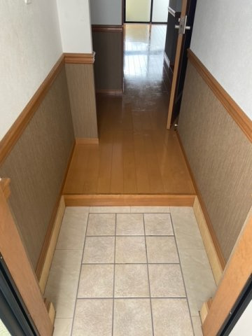 グランドール森友の玄関