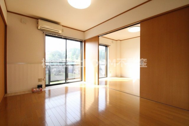 蓼池マンションルビィの洋室|使い勝手のいい洋室です