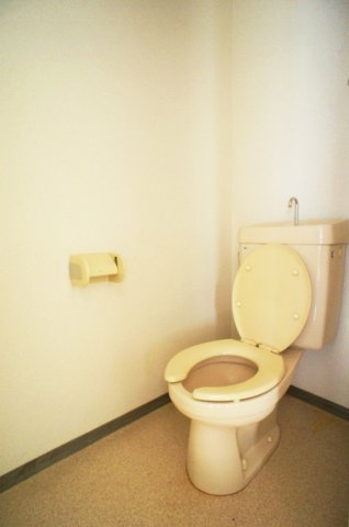 サンビレッジ津福【10,000円キャッシュバック対象物件】のトイレ|清潔感のあるトイレです