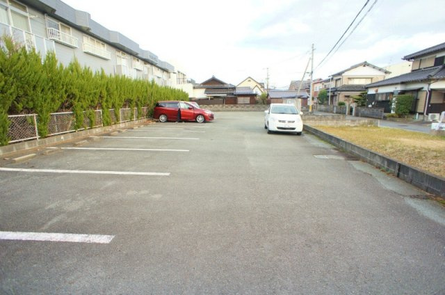 サンビレッジ津福【10,000円キャッシュバック対象物件】の駐車場|駐車場です