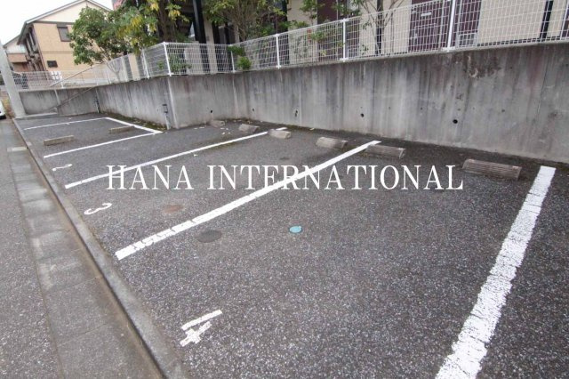 船橋日大前の駐車場