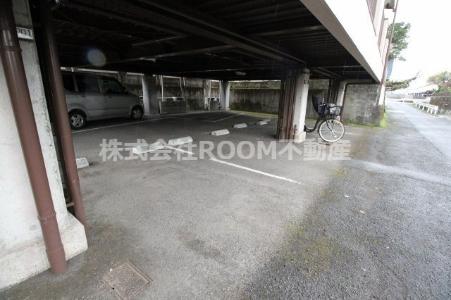 ガーデンTM2の駐車場|駐車スペースもあります