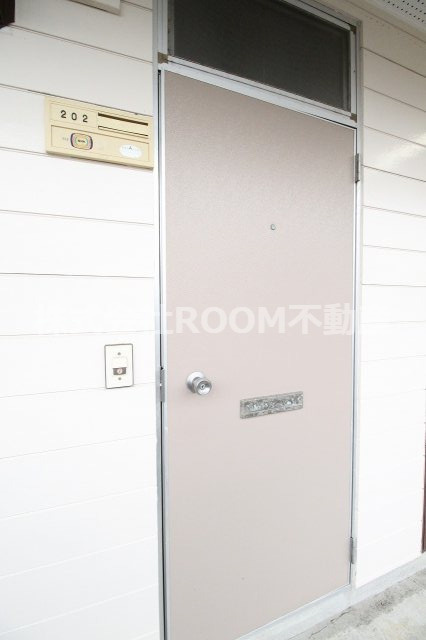 ガーデンTM2の玄関|明るい玄関です