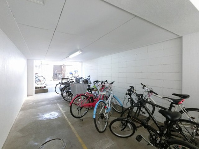 【その他共用部分】 | 田園調布マンション | 駐輪場です。