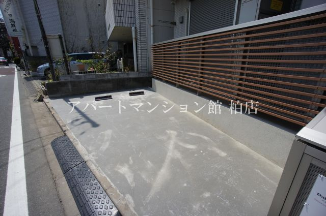 dearestの駐車場