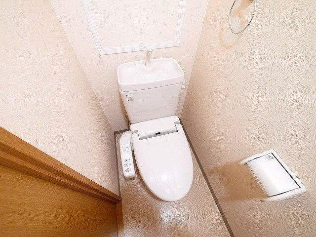 アプローズ（南郡山町）のトイレ|コンパクトで使いやすいトイレです