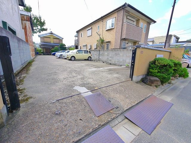 北出駐車場の外観