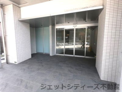 【エントランス】 | スワンズシティ梅田シエロ