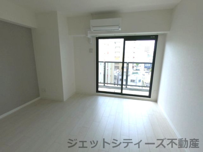 【居間・リビング】 | TOYOTOMI STAY PREMIUM 梅田Ⅲ