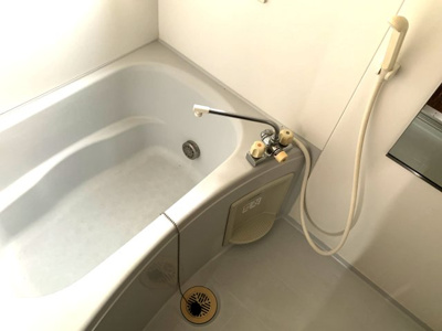 【浴室】 | アムールミシマE | 窓付き風呂