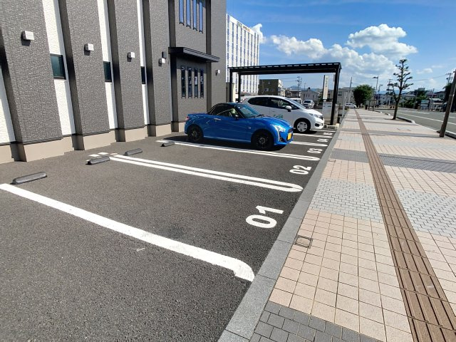 ボルツⅦの駐車場