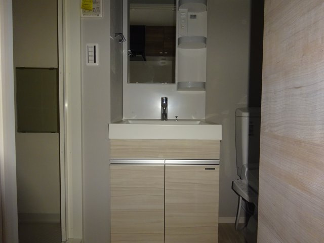 SQUARE CITY新小岩の独立洗面台