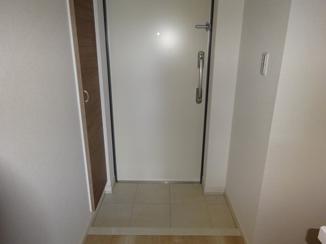 SQUARE CITY新小岩の玄関