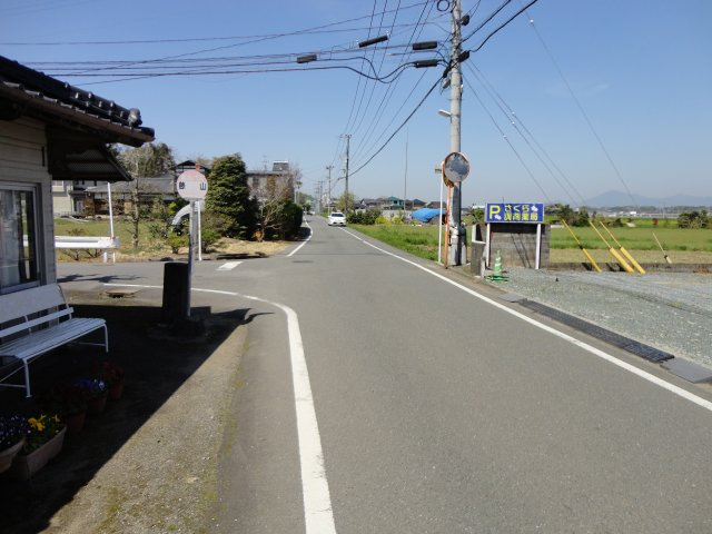 熊本市南区城南町藤山　第２分譲地の周辺|藤山バス停前交差点　松田医院側からの写真です