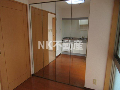 【収納】 | ミフネセントラルベア荒本（荒本賃貸） | クローゼットミラー扉