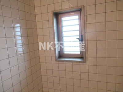 【浴室】 | ミフネセントラルベア荒本（荒本賃貸） | お風呂に窓があります