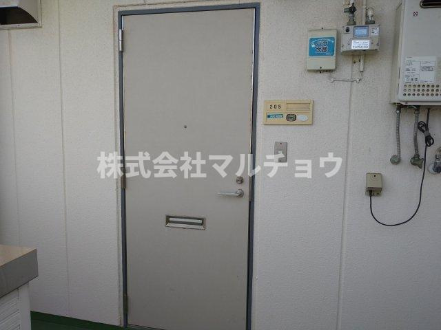 エステイト新屋敷の玄関|ゆったりとした玄関です