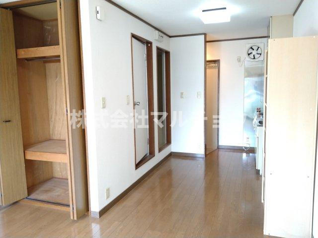 エステイト新屋敷の洋室|広々とした洋室です