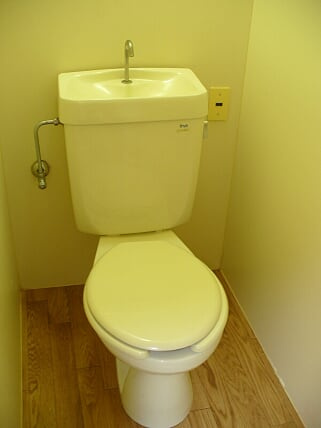 メディカルコーポⅡ【10,000円キャッシュバック対象物件】のトイレ|落ち着いたトイレです