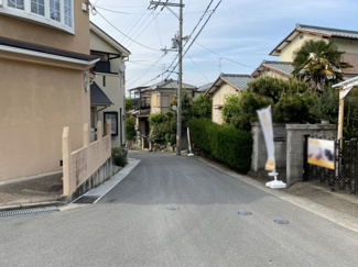 【前面道路含む現地写真】