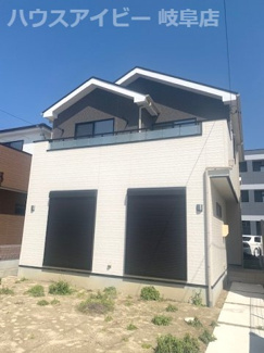 【外観】 | 岐阜市旦島　新築建売残り1棟　南道路につき日当り良好♪お車スペース並列3台可能！2階にも洗面台あり！