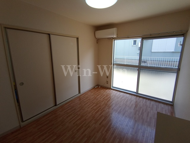 サンコーポ柱東山 Bの寝室