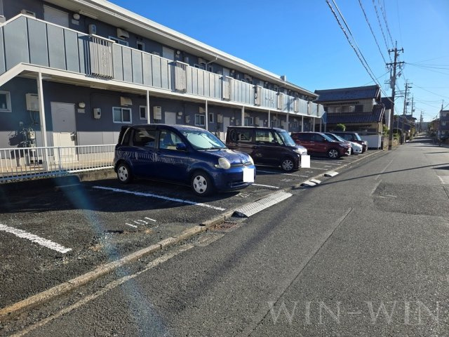 サンコーポ柱東山 Bの駐車場