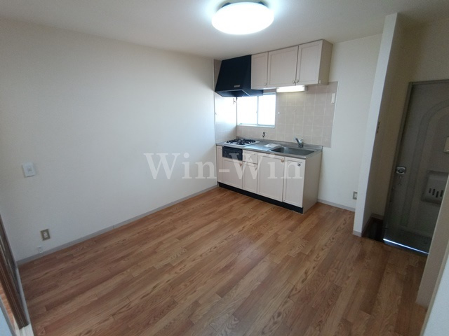 サンコーポ柱東山 Bの居間・リビング