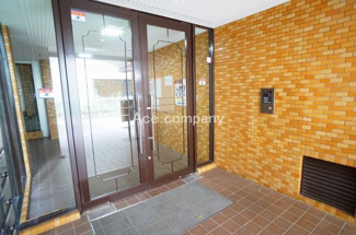 【エントランス】 | オートロック完備マンションです☆