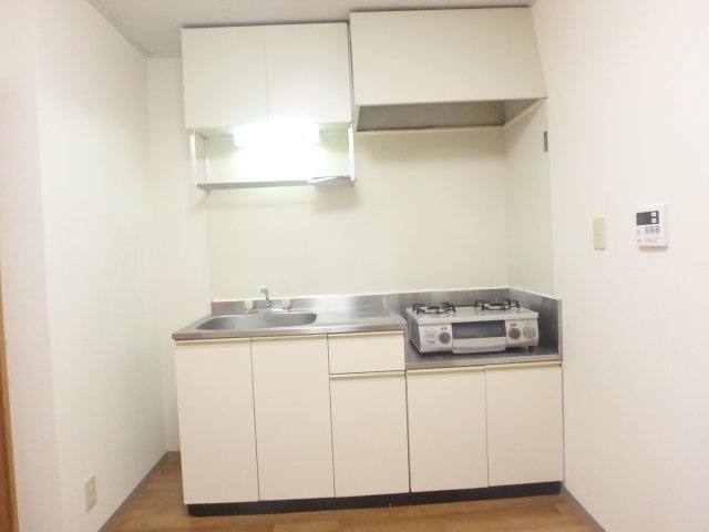 アメニティFMのキッチン|※別部屋の写真となります。