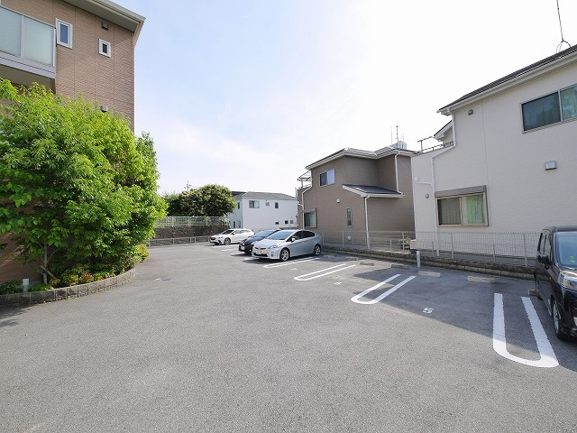 マーベラスコートⅠ・Ⅱの駐車場|駐車場があります